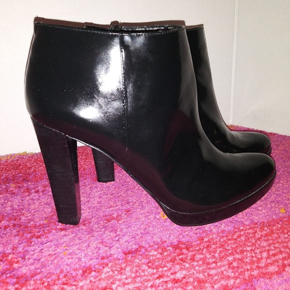 Nine West "Joydon" Bootie - Picture 10 of 12